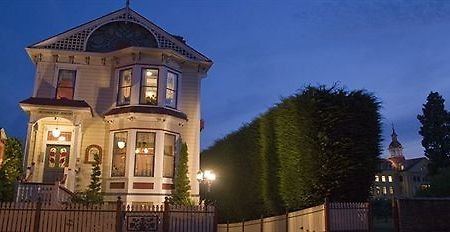 Humboldt House Bed & Breakfast Вікторія Екстер'єр фото