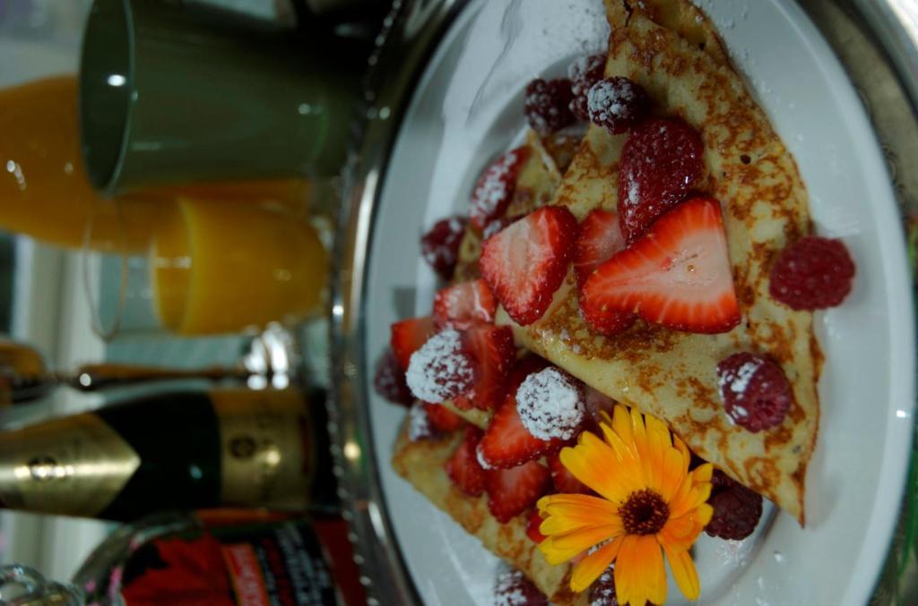 Humboldt House Bed & Breakfast Вікторія Екстер'єр фото