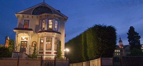 Humboldt House Bed & Breakfast Вікторія Екстер'єр фото
